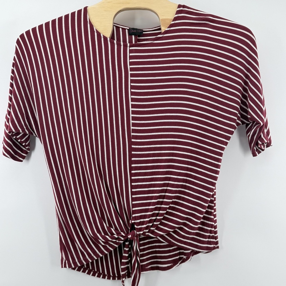 Shiela Rose Shirt Womens‎ Medium Burgundy White Striped Knot Front Stretch Top